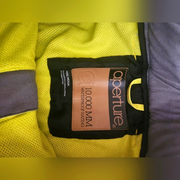 Aperture Waterproof Snow Pants - Picture 5 of 8